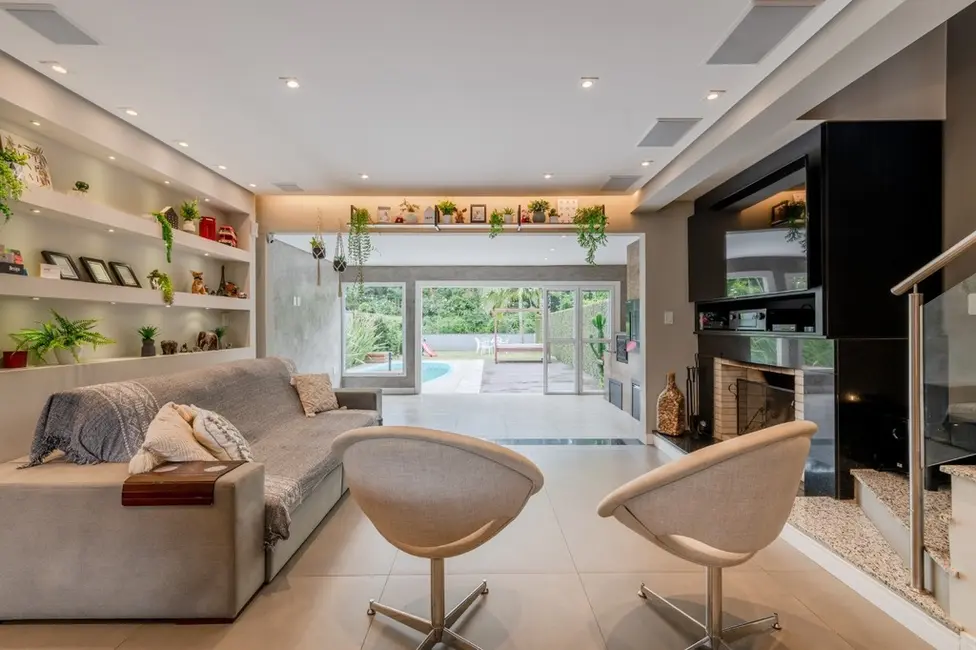 Foto 8 de Casa de Condomínio com 3 quartos à venda, 320m2 em Vila Nova, Porto Alegre - RS