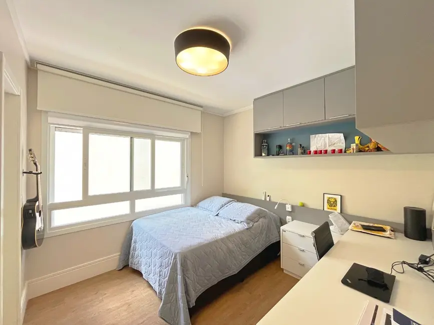 Apartamento com 3 quartos à venda, 170m2 em Petrópolis, Porto Alegre - RS - imagem 6 Foto 6 de Apartamento com 3 quartos à venda, 170m2 em Petrópolis, Porto Alegre - RS