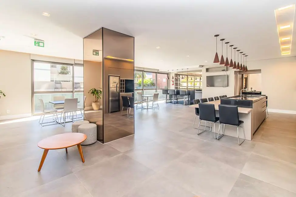 Apartamento com 2 quartos à venda, 3105m2 em Passo da Areia, Porto Alegre - RS - imagem 9 Foto 9 de Apartamento com 2 quartos à venda, 3105m2 em Passo da Areia, Porto Alegre - RS