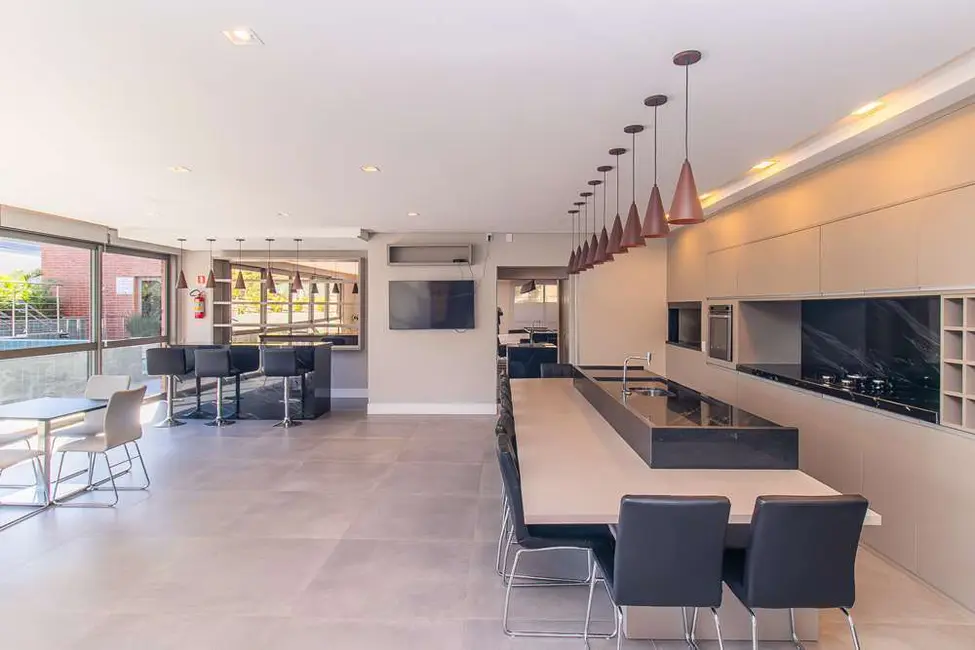Apartamento com 2 quartos à venda, 3105m2 em Passo da Areia, Porto Alegre - RS - imagem 8 Foto 8 de Apartamento com 2 quartos à venda, 3105m2 em Passo da Areia, Porto Alegre - RS