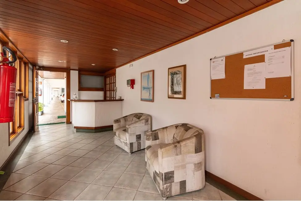 Apartamento com 2 quartos à venda, 85m2 em Menino Deus, Porto Alegre - RS - imagem 4 Foto 4 de Apartamento com 2 quartos à venda, 85m2 em Menino Deus, Porto Alegre - RS