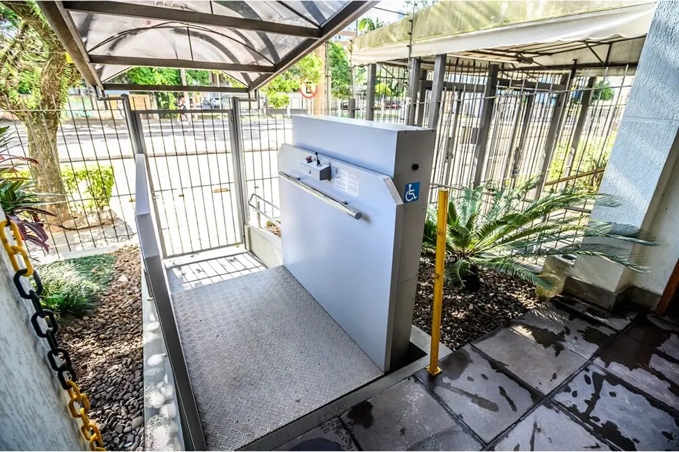 Apartamento com 2 quartos à venda, 101m2 em Menino Deus, Porto Alegre - RS - imagem 8 Foto 8 de Apartamento com 2 quartos à venda, 101m2 em Menino Deus, Porto Alegre - RS