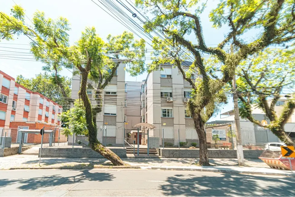 Foto 3 de Apartamento com 2 quartos à venda, 48m2 em Passo da Areia, Porto Alegre - RS