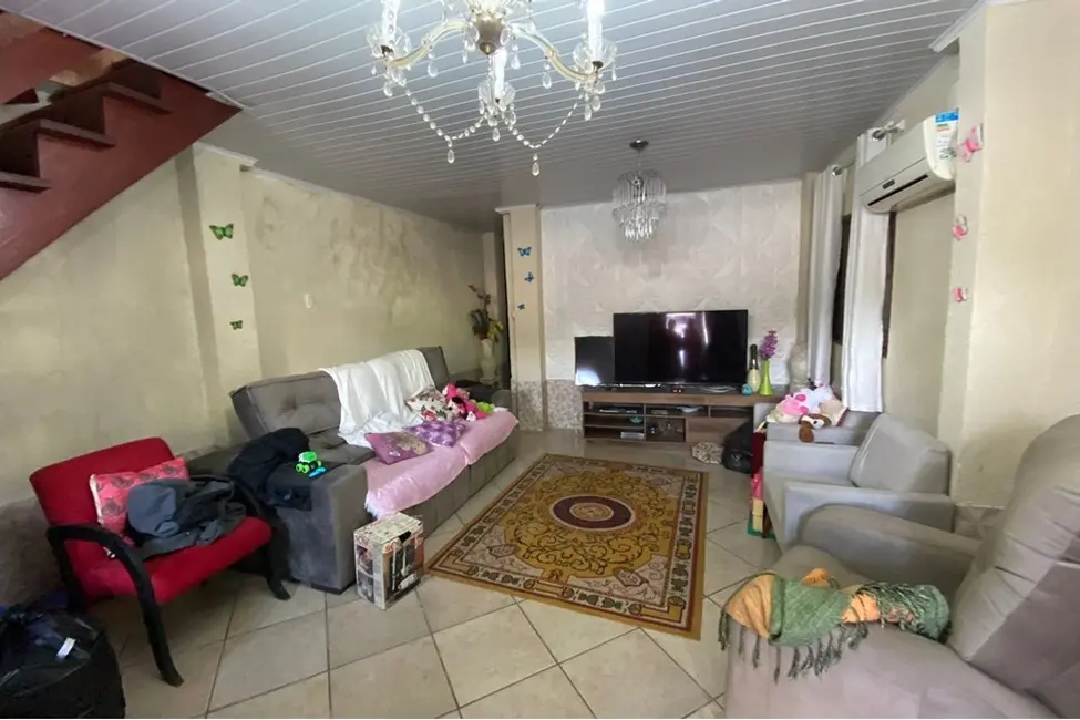 Foto 2 de Casa com 3 quartos à venda, 183m2 em Nossa Senhora das Graças, Canoas - RS