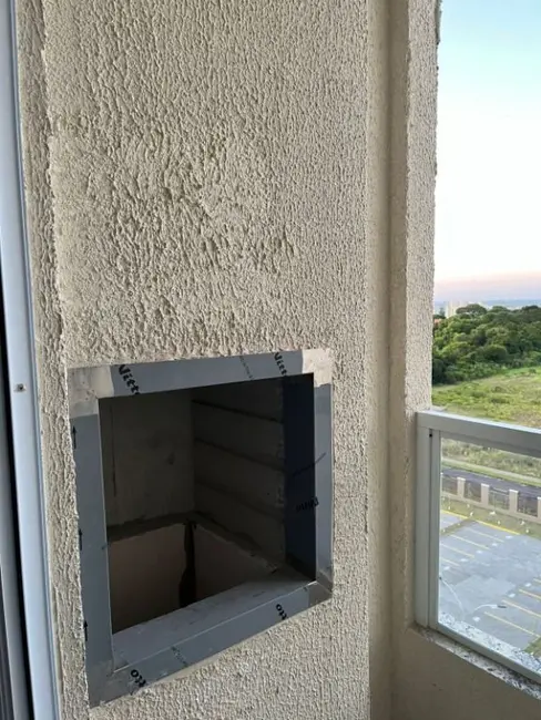 Foto 2 de Apartamento com 2 quartos à venda, 44m2 em Costa e Silva, Porto Alegre - RS