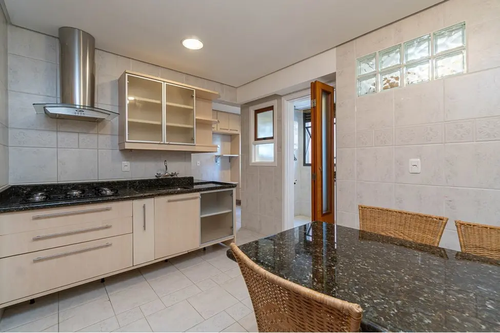 Foto 4 de Apartamento com 3 quartos à venda, 110m2 em Petrópolis, Porto Alegre - RS