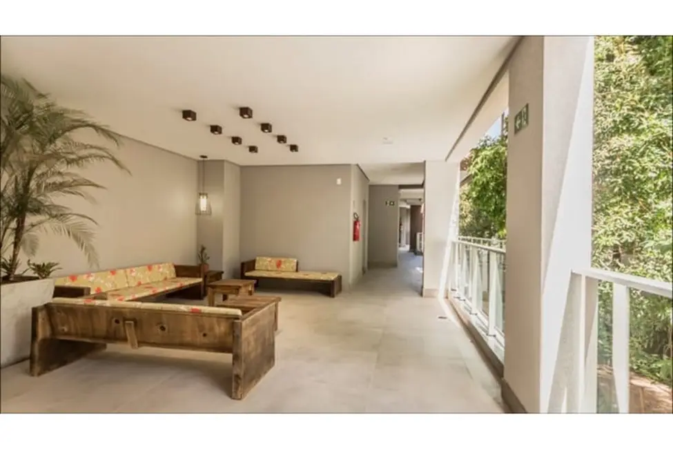 Foto 2 de Apartamento com 2 quartos à venda, 57m2 em Santo Antônio, Porto Alegre - RS