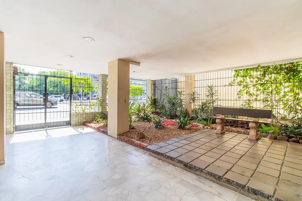 Apartamento com 2 quartos à venda, 70m2 em Farroupilha, Porto Alegre - RS - imagem 4 Foto 4 de Apartamento com 2 quartos à venda, 70m2 em Farroupilha, Porto Alegre - RS