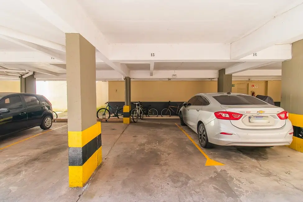 Apartamento com 2 quartos à venda, 70m2 em Farroupilha, Porto Alegre - RS - imagem 5 Foto 5 de Apartamento com 2 quartos à venda, 70m2 em Farroupilha, Porto Alegre - RS