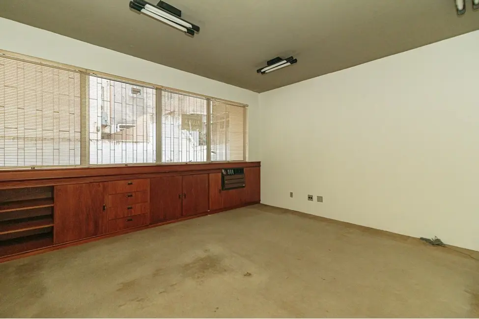 Foto 2 de Sala Comercial à venda, 47m2 em Petrópolis, Porto Alegre - RS