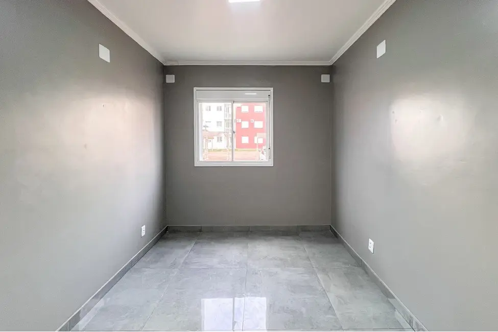 Foto 2 de Apartamento com 2 quartos à venda, 52m2 em Fátima, Canoas - RS