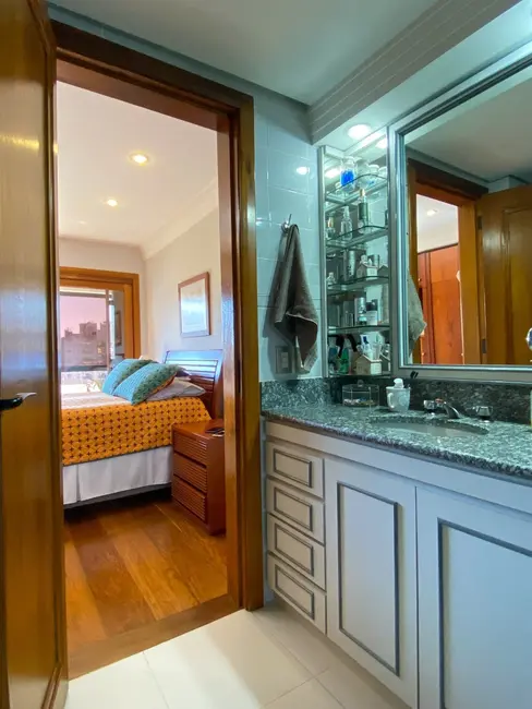 Foto 3 de Apartamento com 3 quartos à venda, 140m2 em Rio Branco, Porto Alegre - RS