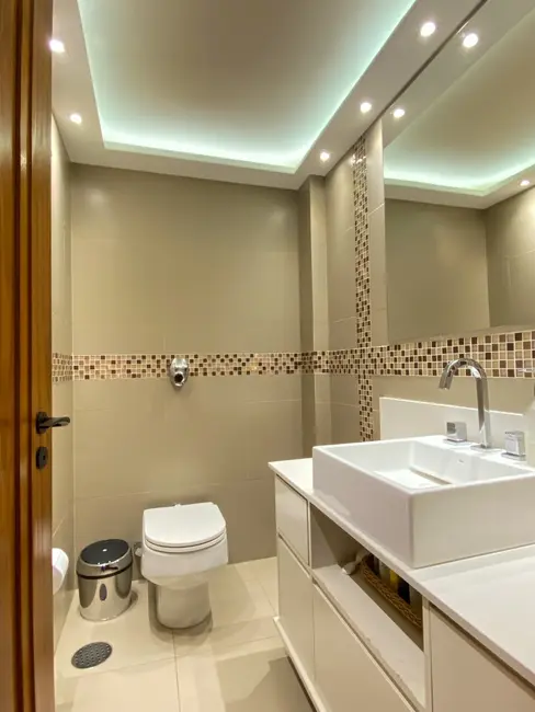 Foto 9 de Apartamento com 3 quartos à venda, 140m2 em Rio Branco, Porto Alegre - RS