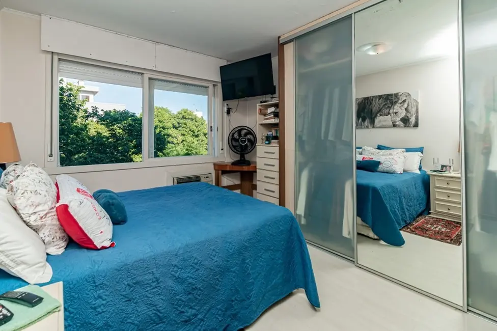 Cobertura com 3 quartos à venda, 200m2 em Auxiliadora, Porto Alegre - RS - imagem 8 Foto 8 de Cobertura com 3 quartos à venda, 200m2 em Auxiliadora, Porto Alegre - RS