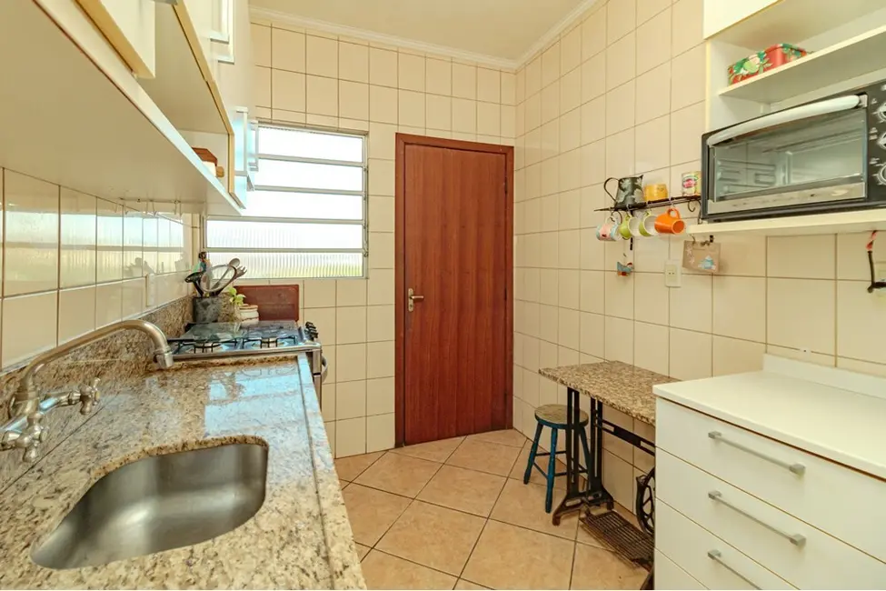Apartamento com 3 quartos à venda, 97m2 em Azenha, Porto Alegre - RS - imagem 9 Foto 9 de Apartamento com 3 quartos à venda, 97m2 em Azenha, Porto Alegre - RS