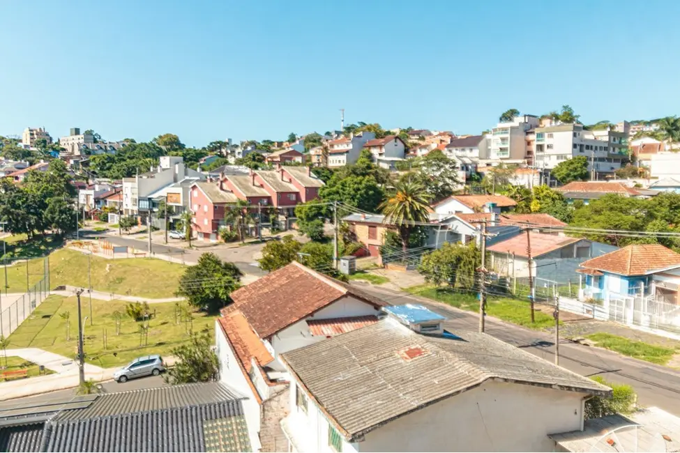 Foto 3 de Casa com 3 quartos à venda, 160m2 em Chácara das Pedras, Porto Alegre - RS