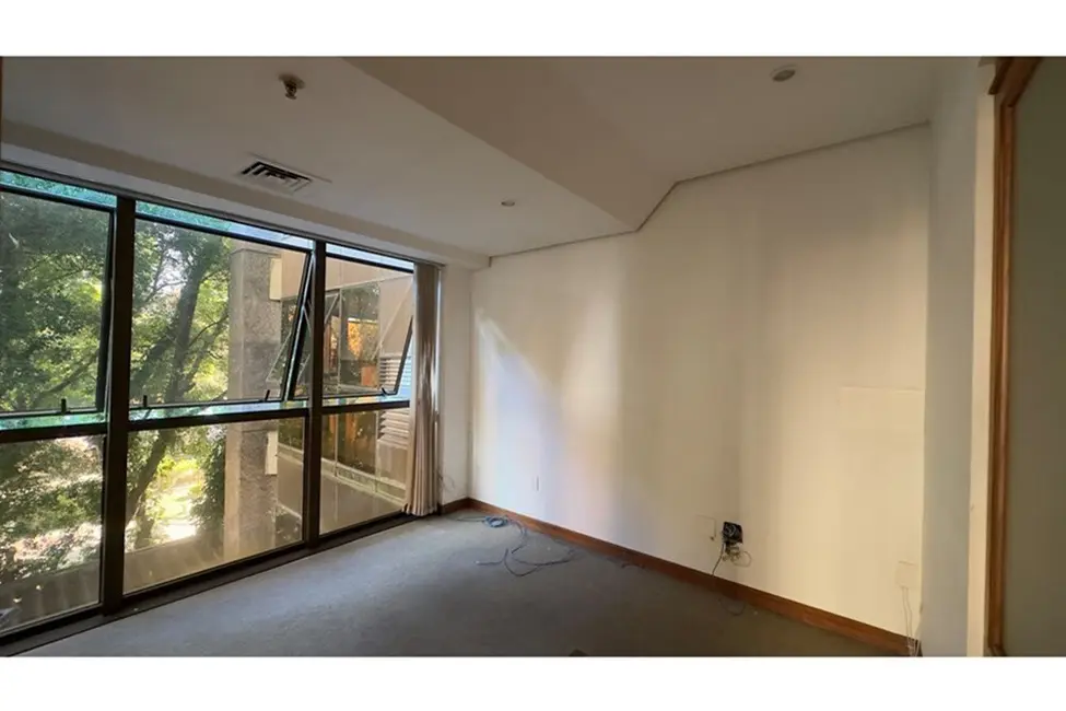 Sala Comercial à venda, 45m2 em Petrópolis, Porto Alegre - RS - imagem 8 Foto 8 de Sala Comercial à venda, 45m2 em Petrópolis, Porto Alegre - RS