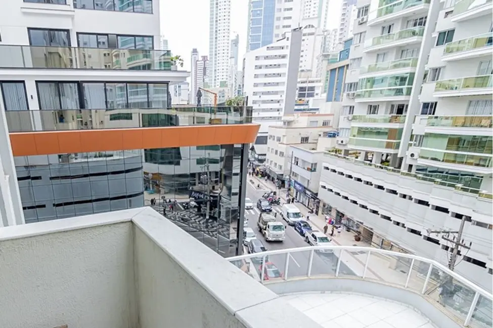 Apartamento com 2 quartos à venda, 71m2 em Centro, Balneario Camboriu - SC - imagem 4 Foto 4 de Apartamento com 2 quartos à venda, 71m2 em Centro, Balneario Camboriu - SC