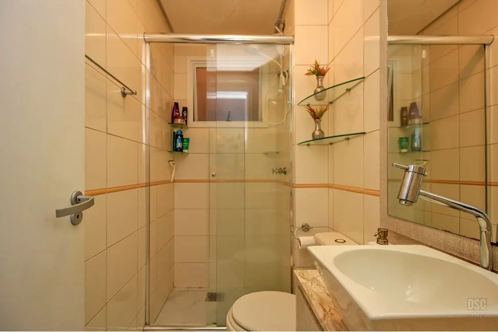 Foto 3 de Apartamento com 3 quartos à venda, 67m2 em Guarujá, Porto Alegre - RS