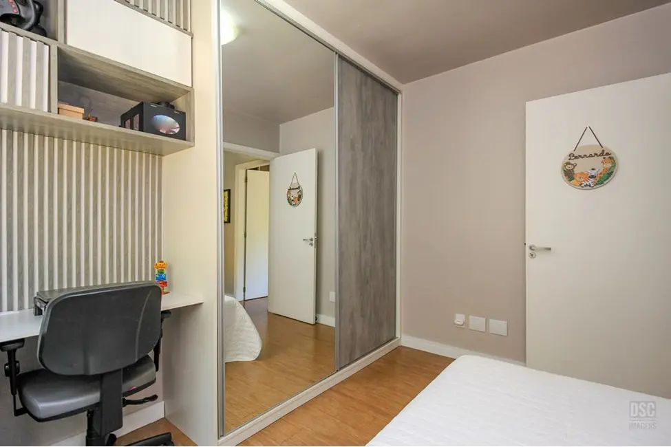 Foto 6 de Apartamento com 3 quartos à venda, 67m2 em Guarujá, Porto Alegre - RS