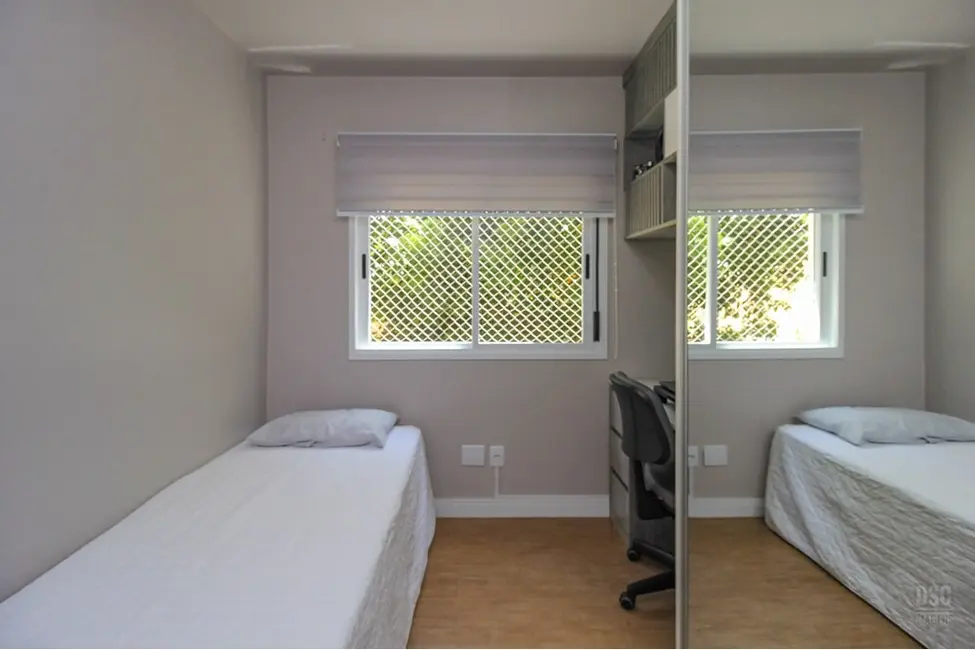 Foto 5 de Apartamento com 3 quartos à venda, 67m2 em Guarujá, Porto Alegre - RS