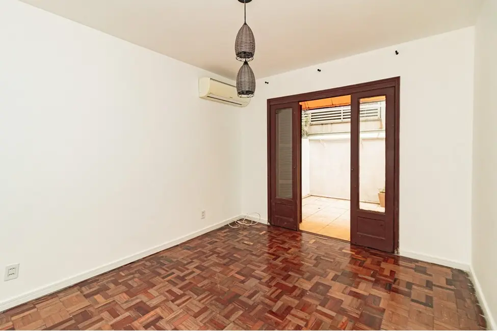 Foto 9 de Apartamento com 1 quarto à venda, 61m2 em Navegantes, Porto Alegre - RS