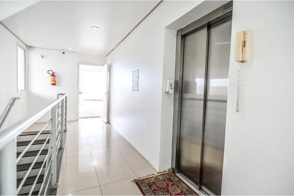 Foto 2 de Apartamento com 2 quartos à venda, 61m2 em Teresópolis, Porto Alegre - RS