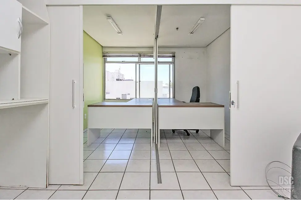 Foto 1 de Sala Comercial à venda, 25m2 em Azenha, Porto Alegre - RS