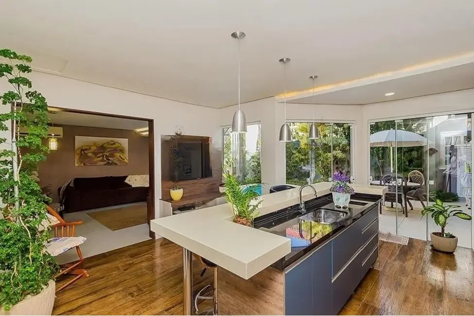 Casa com 4 quartos à venda, 391m2 em Marechal Rondon, Canoas - RS - imagem 6 Foto 6 de Casa com 4 quartos à venda, 391m2 em Marechal Rondon, Canoas - RS