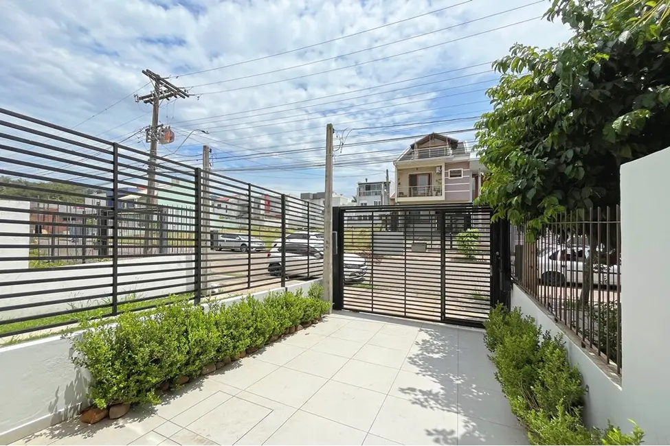 Foto 8 de Casa com 2 quartos à venda, 110m2 em Hípica, Porto Alegre - RS