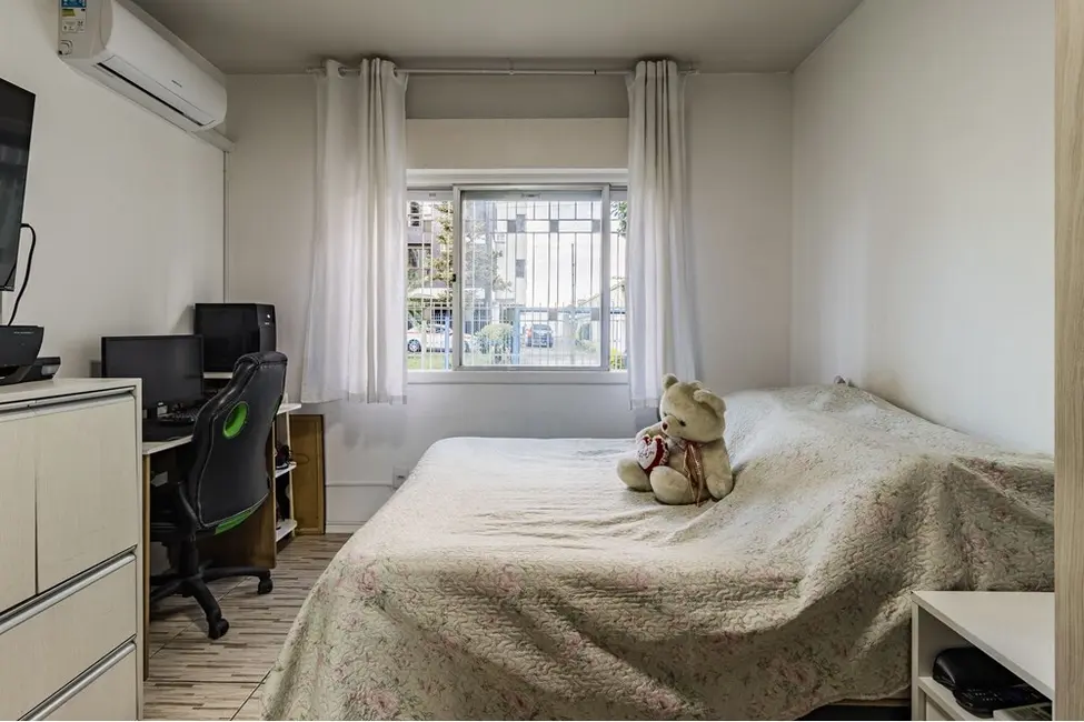 Foto 7 de Apartamento com 2 quartos à venda, 57m2 em São Sebastião, Porto Alegre - RS