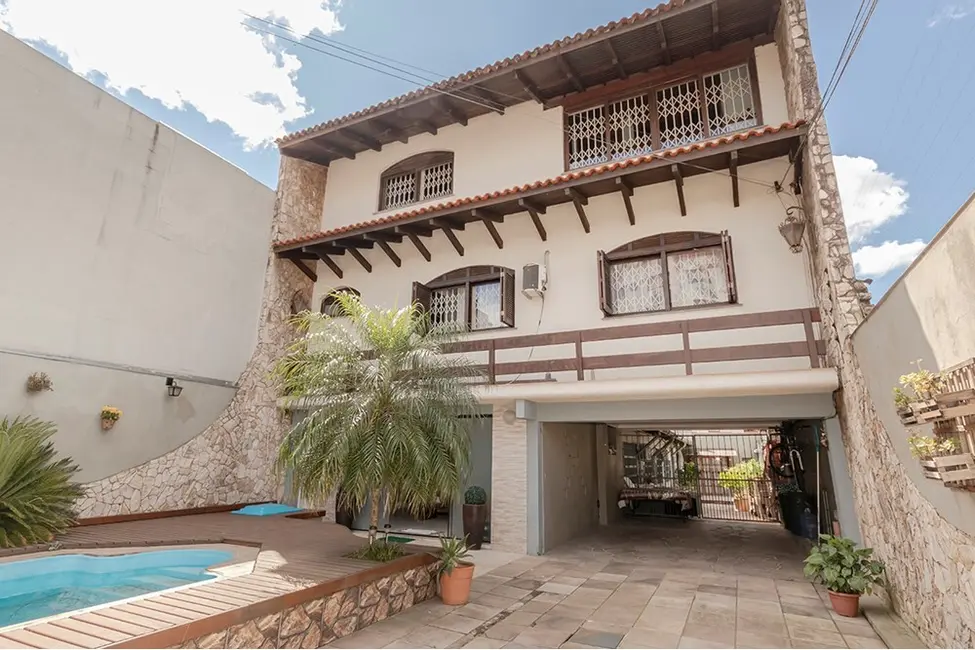 Casa com 8 quartos à venda, 430m2 em Partenon, Porto Alegre - RS - imagem 1 Foto 1 de Casa com 8 quartos à venda, 430m2 em Partenon, Porto Alegre - RS
