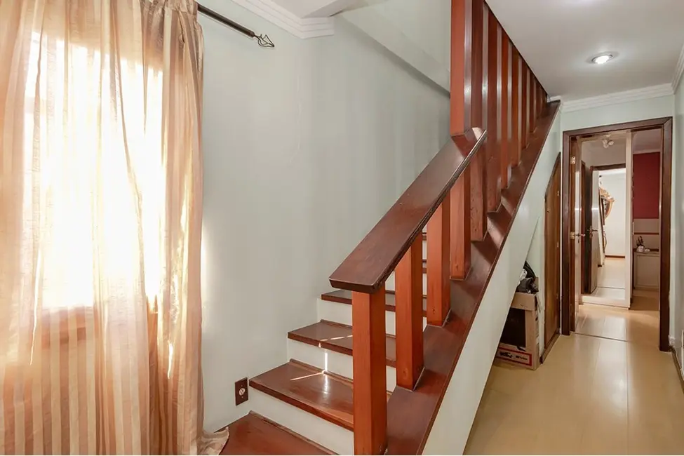 Casa com 8 quartos à venda, 430m2 em Partenon, Porto Alegre - RS - imagem 4 Foto 4 de Casa com 8 quartos à venda, 430m2 em Partenon, Porto Alegre - RS