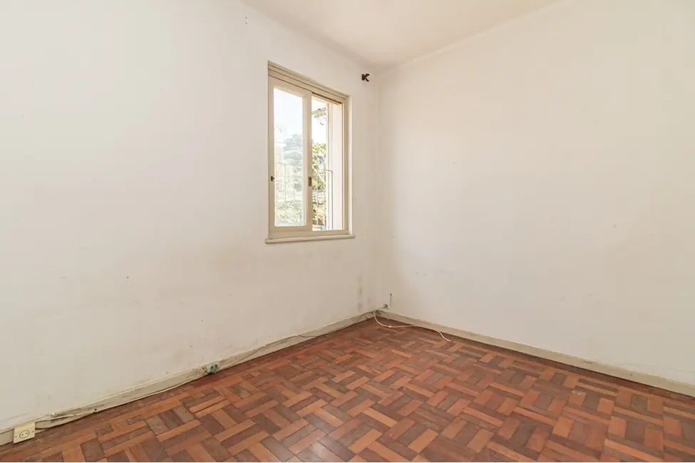 Apartamento com 2 quartos à venda, 57m2 em Passo da Areia, Porto Alegre - RS - imagem 6 Foto 6 de Apartamento com 2 quartos à venda, 57m2 em Passo da Areia, Porto Alegre - RS