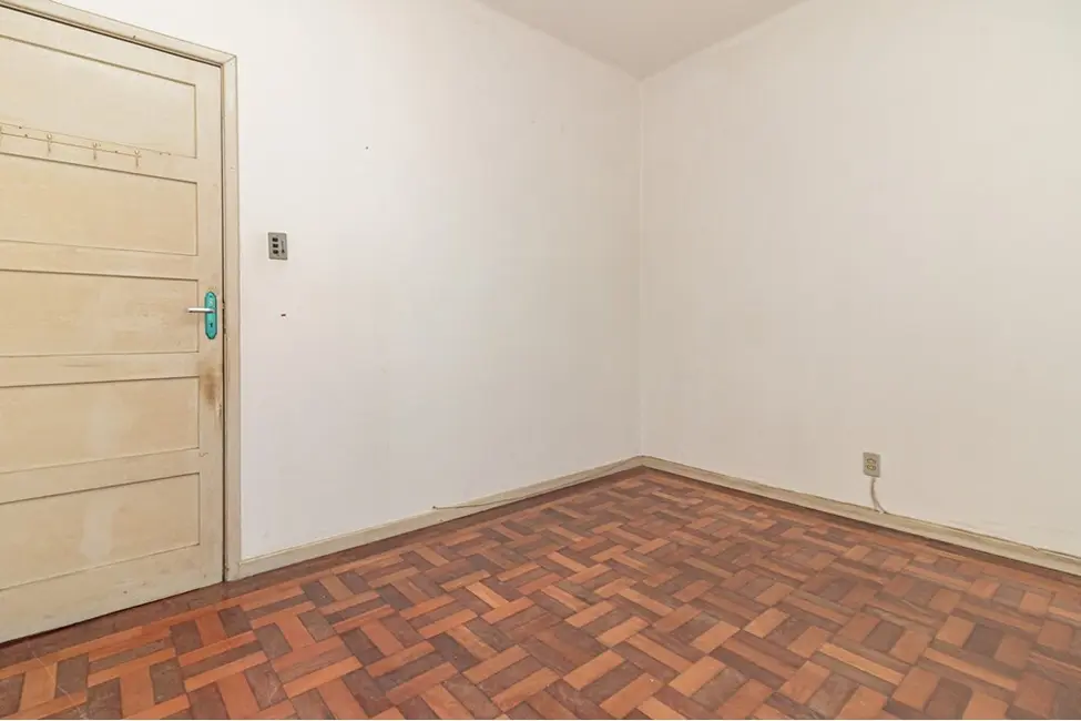 Apartamento com 2 quartos à venda, 57m2 em Passo da Areia, Porto Alegre - RS - imagem 9 Foto 9 de Apartamento com 2 quartos à venda, 57m2 em Passo da Areia, Porto Alegre - RS