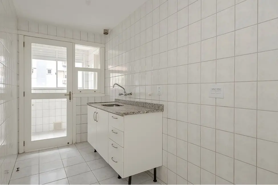 Foto 3 de Apartamento com 3 quartos à venda, 74m2 em Chácara das Pedras, Porto Alegre - RS