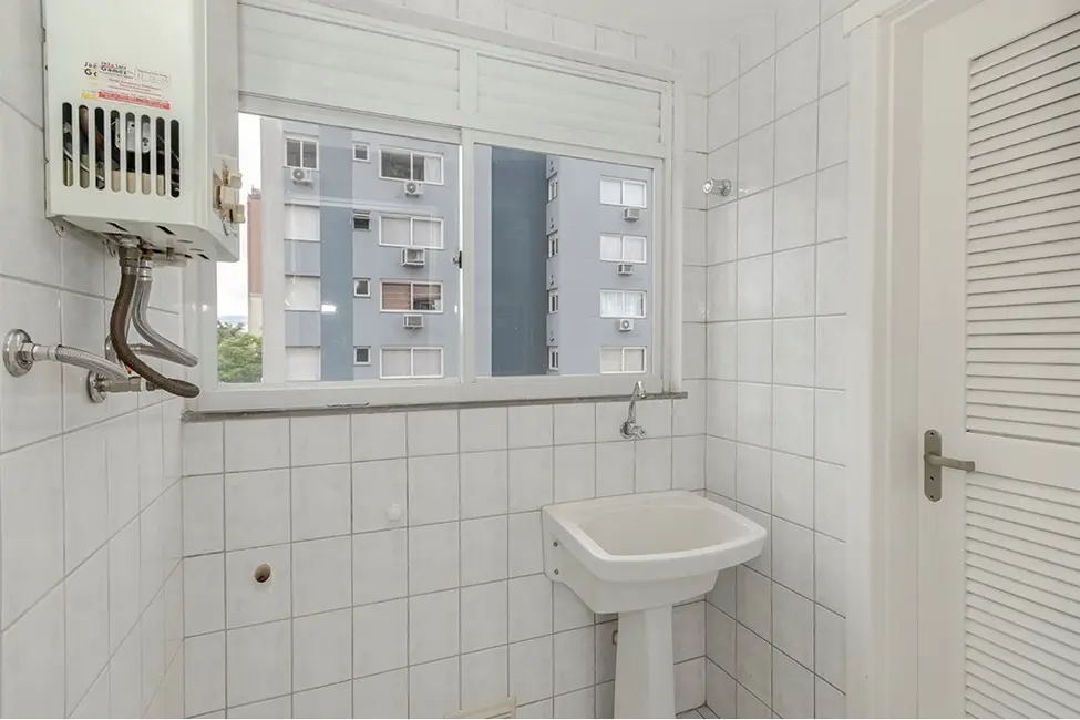 Foto 6 de Apartamento com 3 quartos à venda, 74m2 em Chácara das Pedras, Porto Alegre - RS