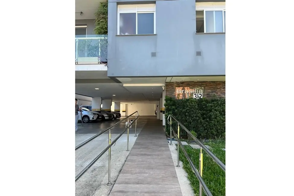 Foto 9 de Apartamento com 2 quartos à venda, 67m2 em Vila Ipiranga, Porto Alegre - RS