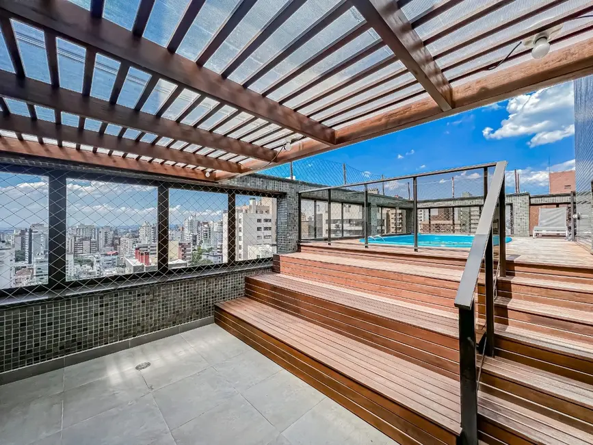 Apartamento com 3 quartos à venda, 168m2 em Rio Branco, Porto Alegre - RS - imagem 6 Foto 6 de Apartamento com 3 quartos à venda, 168m2 em Rio Branco, Porto Alegre - RS