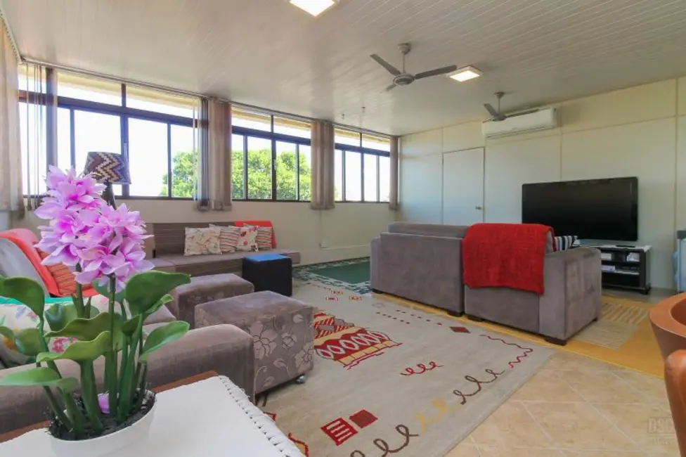 Foto 8 de Casa com 7 quartos à venda, 330m2 em Nonoai, Porto Alegre - RS