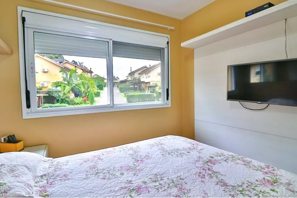 Foto 5 de Casa de Condomínio com 3 quartos à venda, 230m2 em Mário Quintana, Porto Alegre - RS