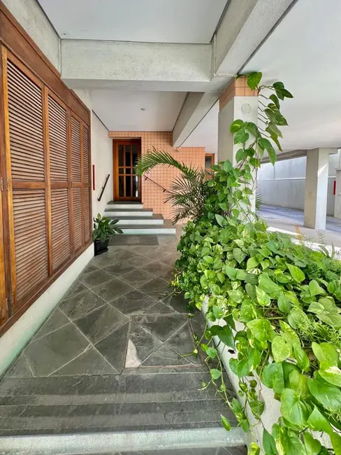 Foto 4 de Apartamento com 2 quartos à venda, 75m2 em Centro, Pelotas - RS