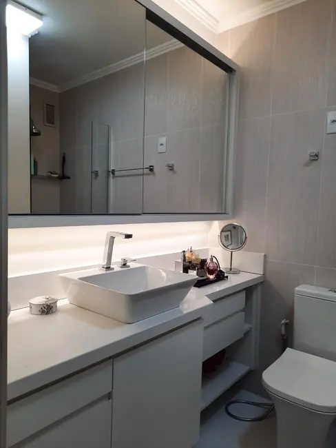 Foto 6 de Apartamento com 3 quartos à venda, 100m2 em Moinhos de Vento, Porto Alegre - RS