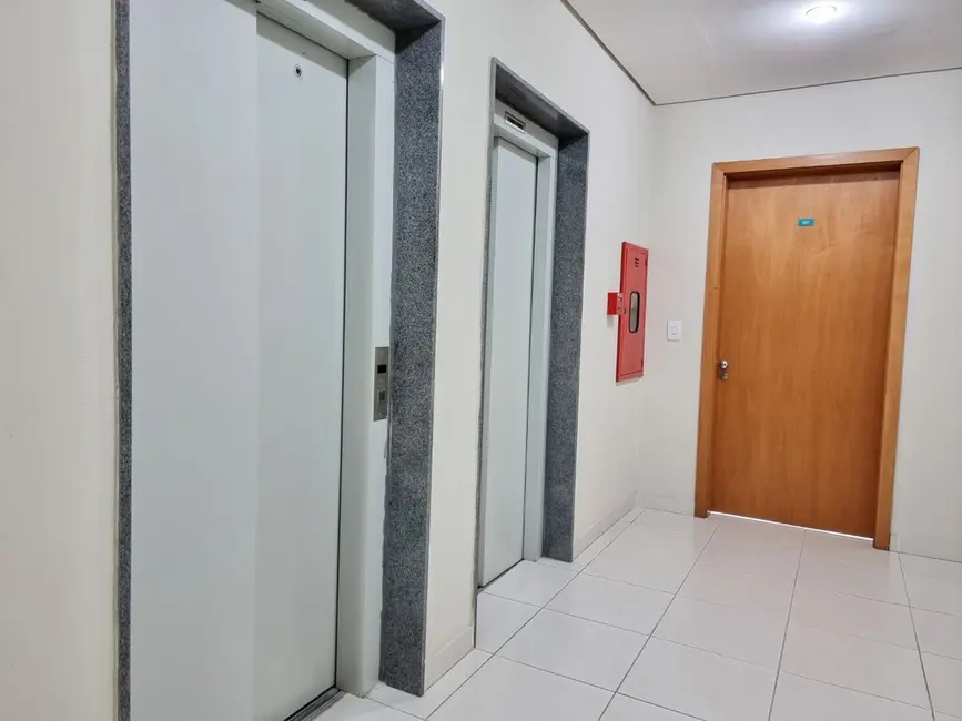 Apartamento com 3 quartos à venda, 71m2 em Agronomia, Porto Alegre - RS - imagem 2 Foto 2 de Apartamento com 3 quartos à venda, 71m2 em Agronomia, Porto Alegre - RS