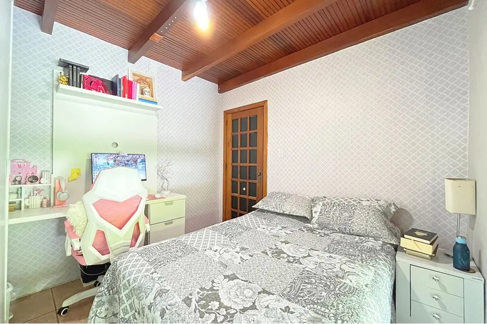 Foto 5 de Casa de Condomínio com 4 quartos à venda, 220m2 em Ipanema, Porto Alegre - RS