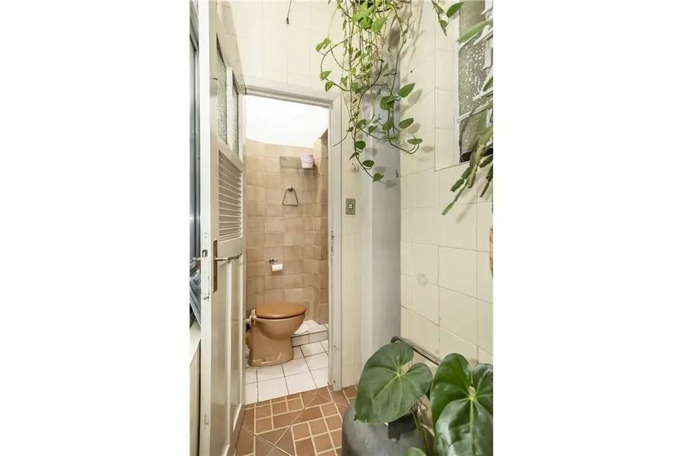 Apartamento com 3 quartos à venda, 113m2 em Menino Deus, Porto Alegre - RS - imagem 9 Foto 9 de Apartamento com 3 quartos à venda, 113m2 em Menino Deus, Porto Alegre - RS