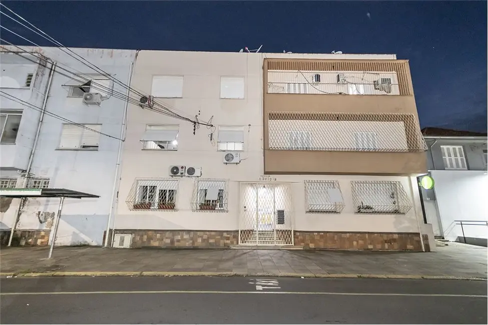 Apartamento com 3 quartos à venda, 113m2 em Menino Deus, Porto Alegre - RS - imagem 3 Foto 3 de Apartamento com 3 quartos à venda, 113m2 em Menino Deus, Porto Alegre - RS