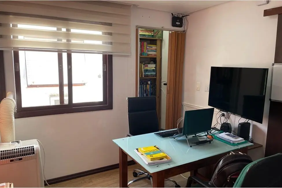 Foto 8 de Cobertura com 3 quartos à venda, 245m2 em Passo da Areia, Porto Alegre - RS