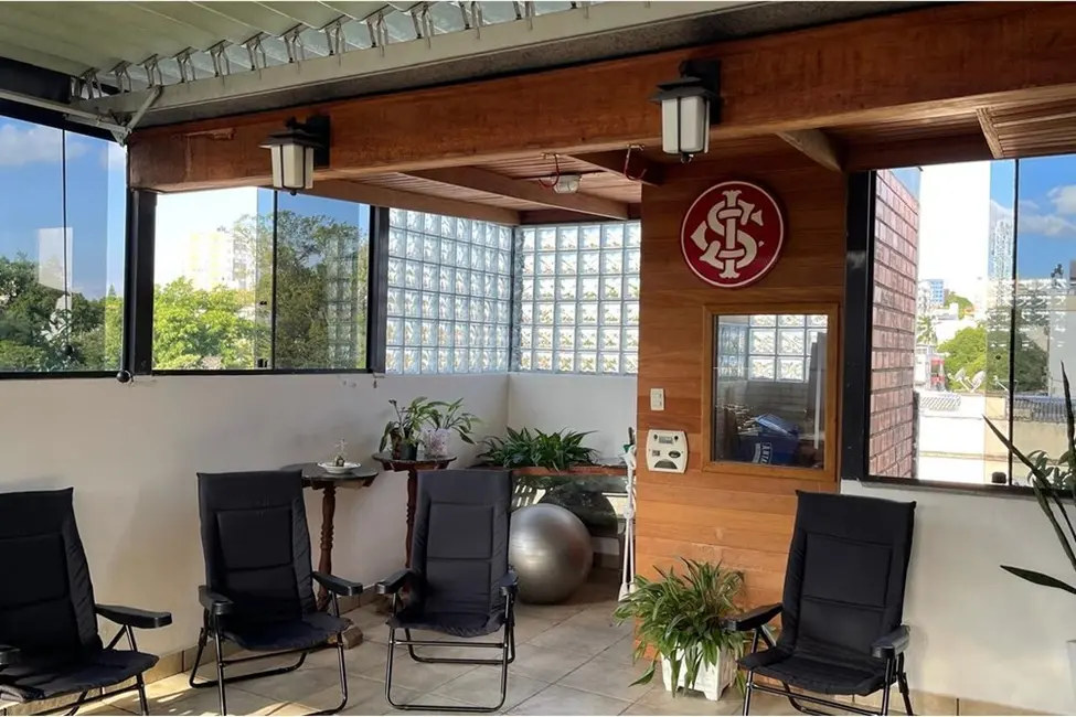 Foto 3 de Cobertura com 3 quartos à venda, 245m2 em Passo da Areia, Porto Alegre - RS