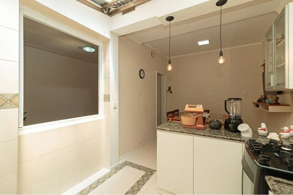 Apartamento com 2 quartos à venda, 60m2 em Praia de Belas, Porto Alegre - RS - imagem 3 Foto 3 de Apartamento com 2 quartos à venda, 60m2 em Praia de Belas, Porto Alegre - RS